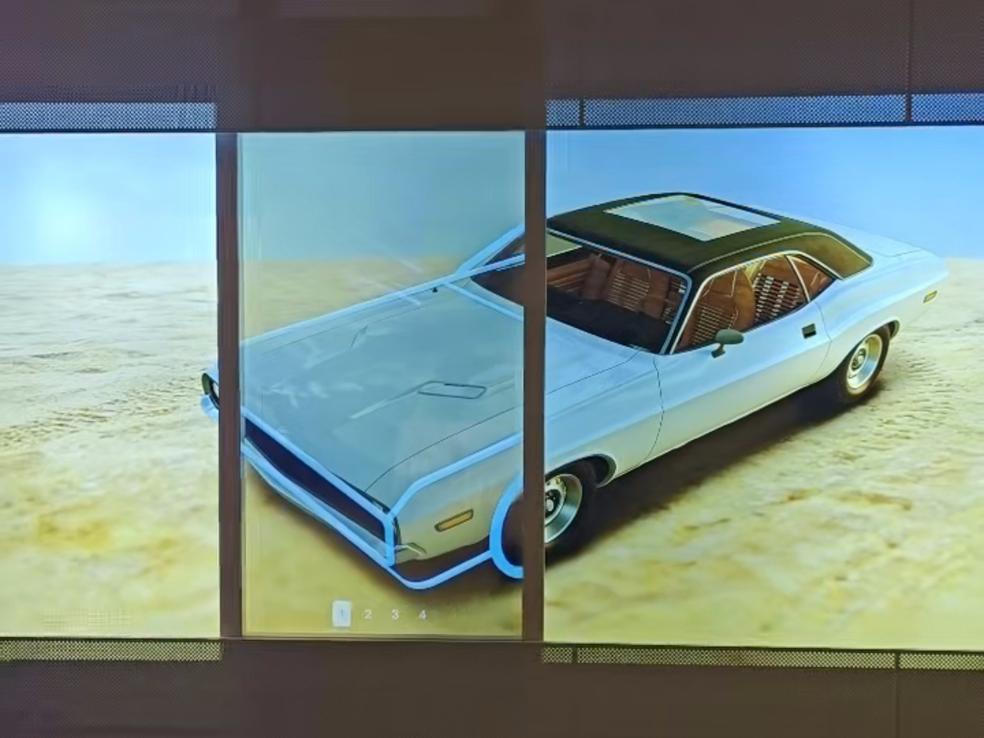 55寸oled透明滑軌屏-量子膜創意展示